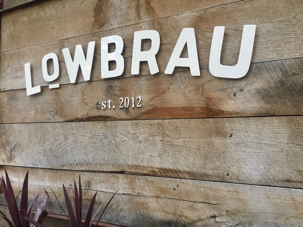 Lowbrau Logo Outside